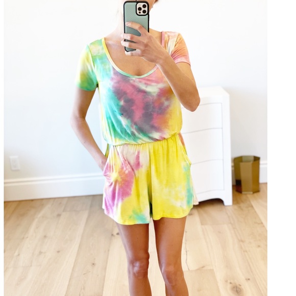 LAST 1! Short Sleeved Tie Dye Romper Large - Picture 2 of 5